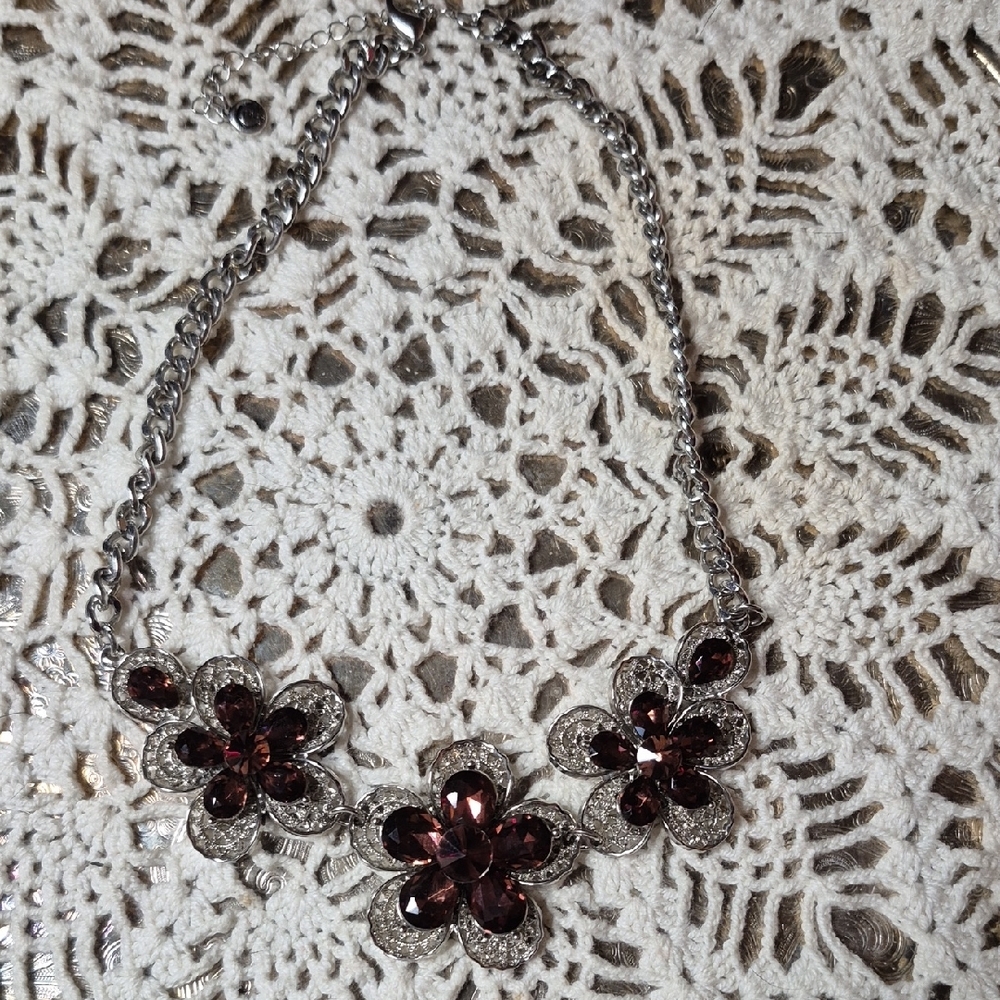 C1946 Brown Crystal Floral Statement Necklace - W… - image 3